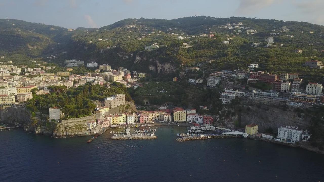 Golden * Sorrente